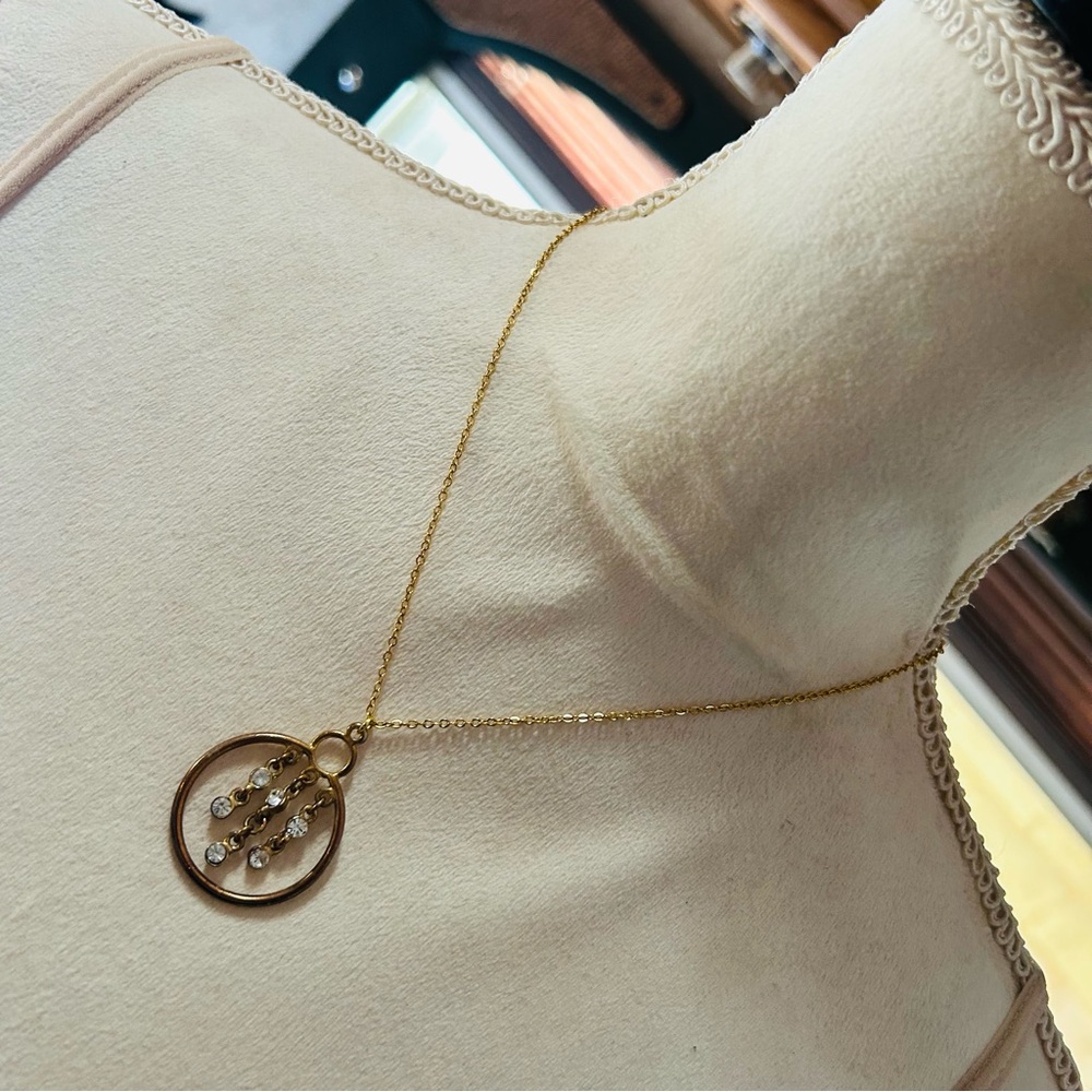 Handcrafted vintage dangle clear rhinestone pendant on chain necklace
